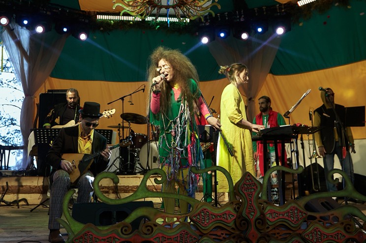 ЖВАКА ГАЛЗ Дада-оркестр